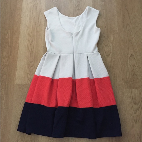 EUC Tiana B. Cream, Peach, Dark Blue Flair Dress,4 - Picture 5 of 7